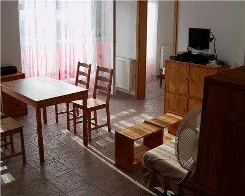 Apartament 2 camere, S45 mp + parcare, zona Golden Tulip.