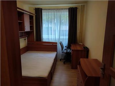 Apartament 3 camere, mobilat, utilat, zona Piata Flora.