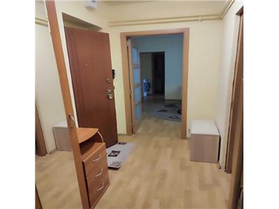 Apartament 3 camere, mobilat, utilat, zona Piata Flora.