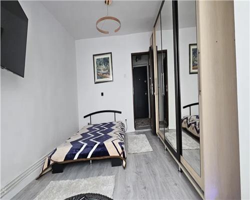 Apartament 2 camere, decomandat, mobilat, zona Sigma.