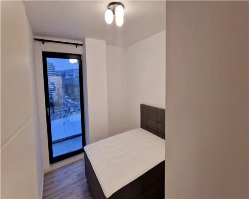 Apartament 2 camere, prima închiriere, Frunziului.