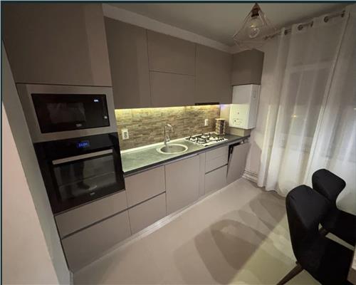 Apartament 2 camere, decomandat, mobilat, utilat, Manastur.