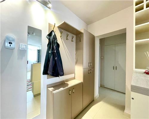 Apartament 2 camere, decomandat, zona Kaufland Marasti.