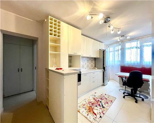 Apartament 2 camere, decomandat, zona Kaufland Marasti.