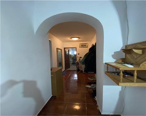 Apartament 3 camere, S 65 mp, decomandat, garaj, Marasti.