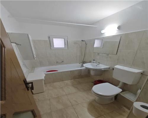 Apartament 2 camere, decomandat, zona Sigma.