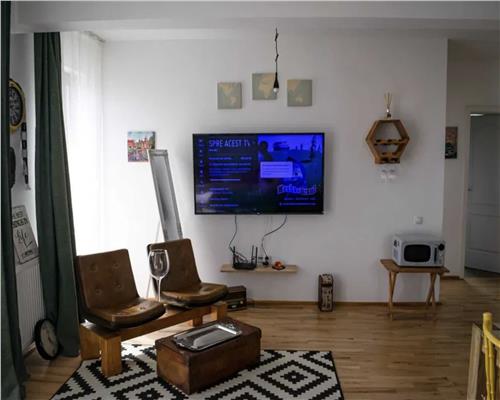 Penthouse 3 camere, S 70 mp + terasa, Între Lacuri.