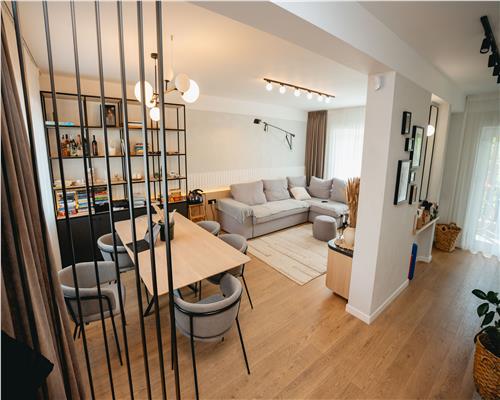 Casa tip Duplex, 5 camere, Lux, Cartierul Europa.