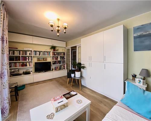 Apartament 3 camere, decomandat, mobilat, utilat, Zorilor.