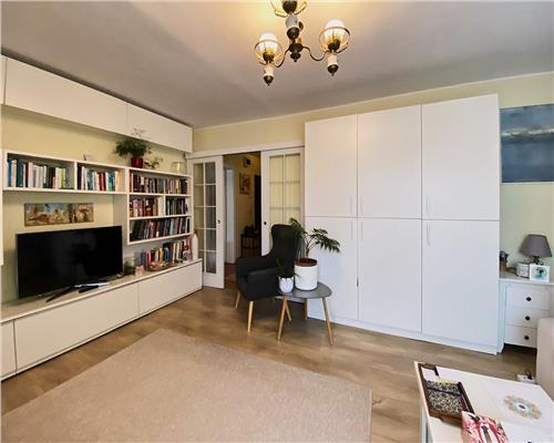 Apartament 3 camere, decomandat, mobilat, utilat, Zorilor.