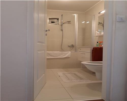 Apartament 3 camere, decomandat, mobilat, utilat, Titulescu.
