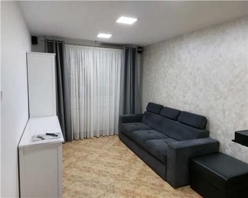 Apartament 4 camere, decomandat, zona Golden Tulip.