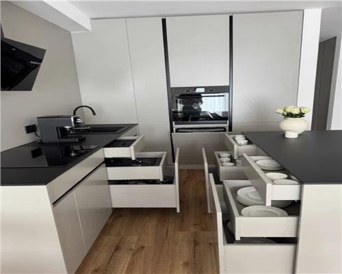 Apartament 2 camere, prima închiriere, Central.