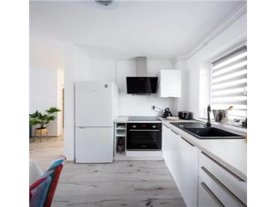 Apartament 2 camere, prima inchiriere, mobilat, zona Pta Mihai Viteazul.