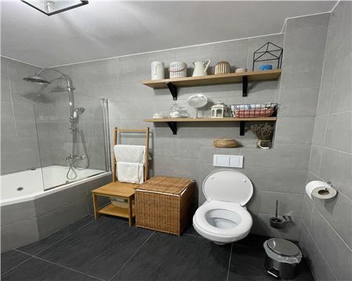 Apartament 3 camere, bloc nou, parcare, boxa, Buna Ziua.