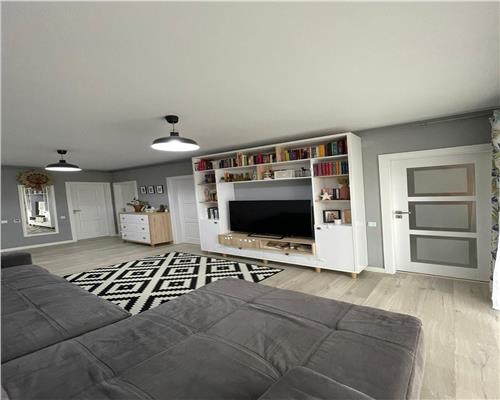 Apartament 3 camere, bloc nou, parcare, boxa, Buna Ziua.