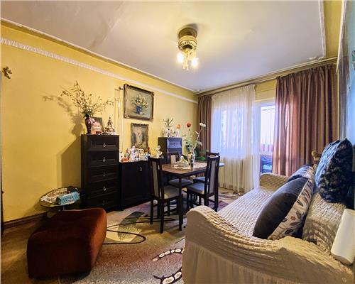 Apartament 3 camere, 2 bai, decomandat, str. Observatorului