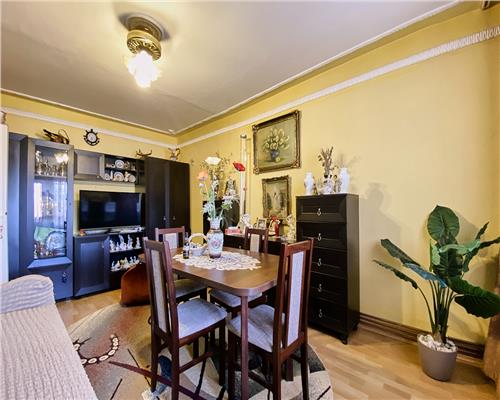 Apartament 3 camere, 2 bai, decomandat, str. Observatorului