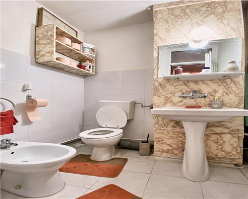 Apartament 3 camere, 2 bai, decomandat, str. Observatorului