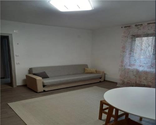 Apartament 2 camere, decomandat, zona Centrala.