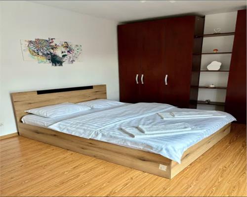 Apartament 3 camere, S 90 mp, semicentral, zona Mihai Viteazu.