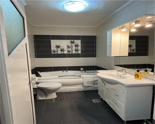 Apartament 3 camere, S 90 mp, semicentral, zona Mihai Viteazu.