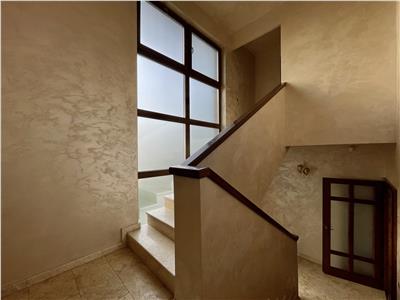 Casa 5 camere, S 310 mp + 900 mp curte, Faget.