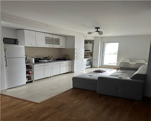 Apartament 2 camere, decomandat, terasa, Zona Iulius Mall.