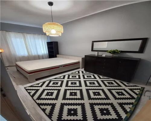 Apartament 2 camere, S 50 mp, zona Pta Mihai Viteazul.
