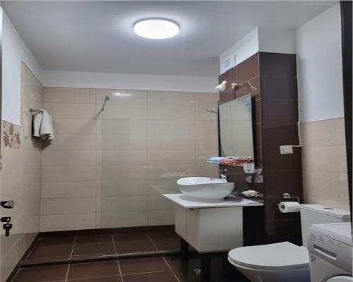 Apartament 2 camere, decomandat, zona Golden Tulip, Zorilor.
