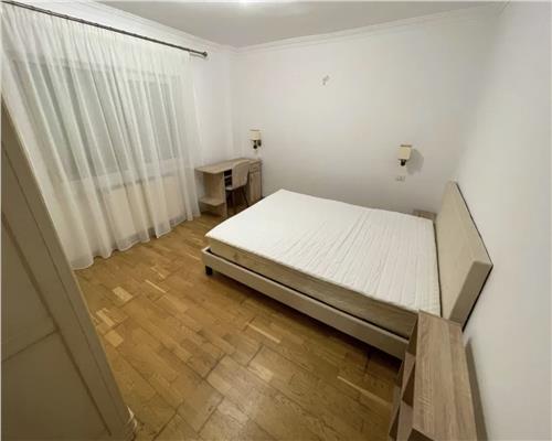 Apartament 2 camere, decomandat, mobilat, Plopilor.