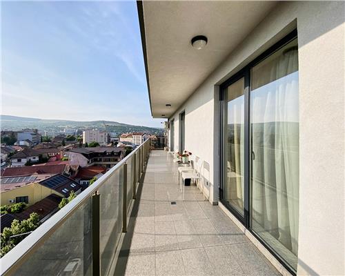 Apartament 3 camere, S85mp+15 mp terasa, 2 parcari, str. Decebal