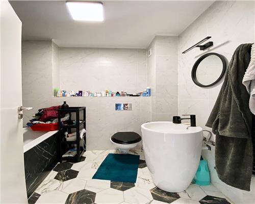 Apartament 3 camere, S85mp+15 mp terasa, 2 parcari, str. Decebal