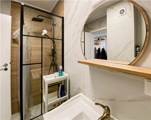 Apartament 3 camere, S85mp+15 mp terasa, 2 parcari, str. Decebal