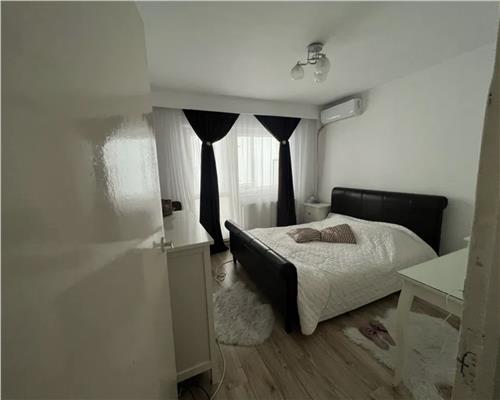 Apartament 2 camere, decomandat, ntre Lacuri.