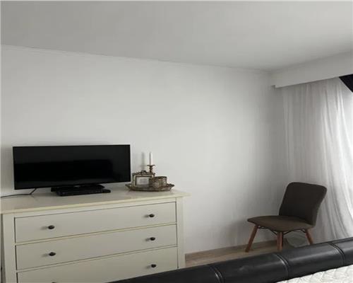 Apartament 2 camere, decomandat, Între Lacuri.