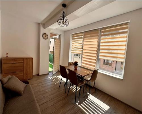 Apartament 2 camere, decomandat, parcare, Borhanci.