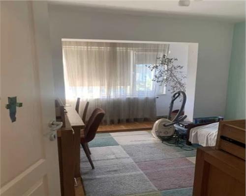 Apartament 4 amere, decomandat, S 90 mp, Zorilor.