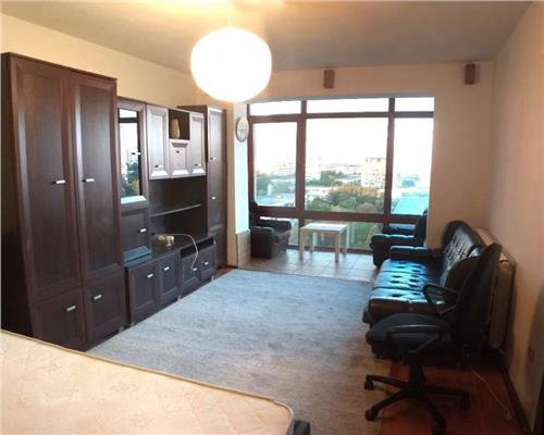 Apartament 2 camere, decomandat, zona Iulius Mall.