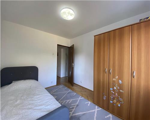 Apartament 4 camere, S 77 mp, decomandat, mobilat, Zorilor.