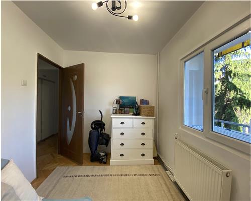 Apartament 4 camere, S 77 mp, decomandat, mobilat, Zorilor.