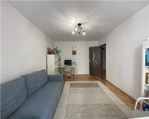 Apartament 4 camere, S 77 mp, decomandat, mobilat, Zorilor.