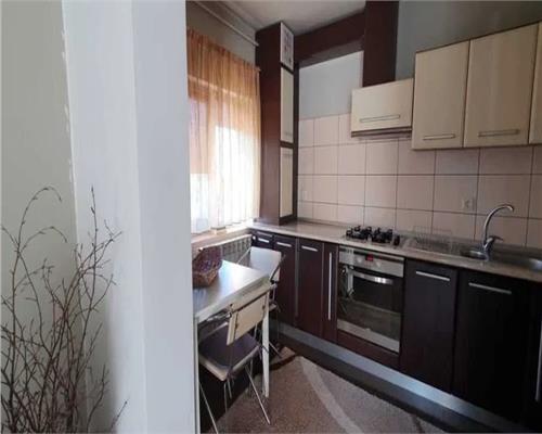 Apartament 2 acemere, decomandat, parcare, Europa.