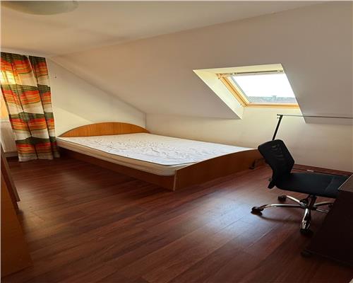Apartament 4 camere, decomandat, terasa, Andrei Muresanu.