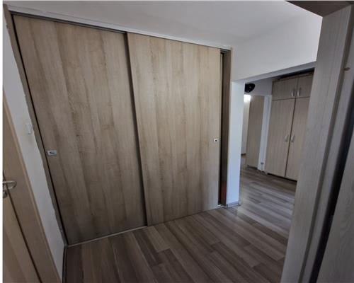 Apartament 3 camere, decomandat, garaj individual, Zorilor.