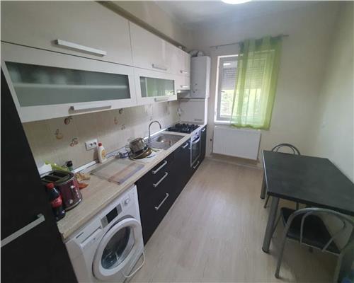 Apartament 2 camere, decomandat, zona Calea Turzii.