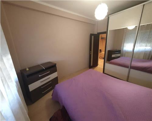 Apartament 2 camere, decomandat, zona Calea Turzii.