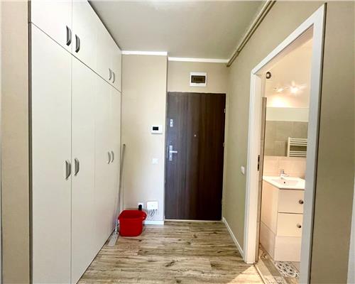 Apartament 2 camere, decomandat, mobilat, zona Iulius Mall.
