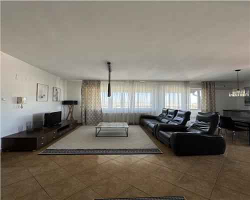 Apartament 4 camere, S 160 mp, Andrei Muresanu.