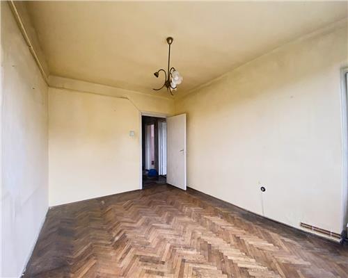 Apartament 4 camere, S 82 mp+2 balcoane, decomandat, zona BTarena